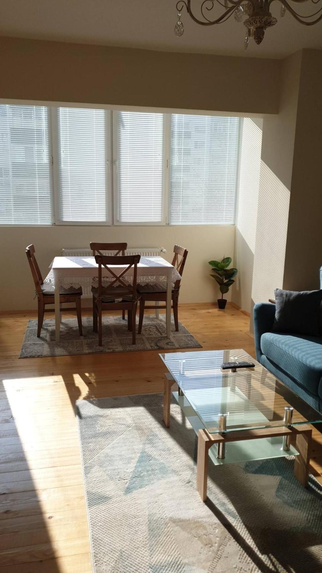 Apartment Sunny And Charming Domain For Your In *